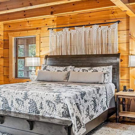 Dawns View Villa Sevierville Room photo