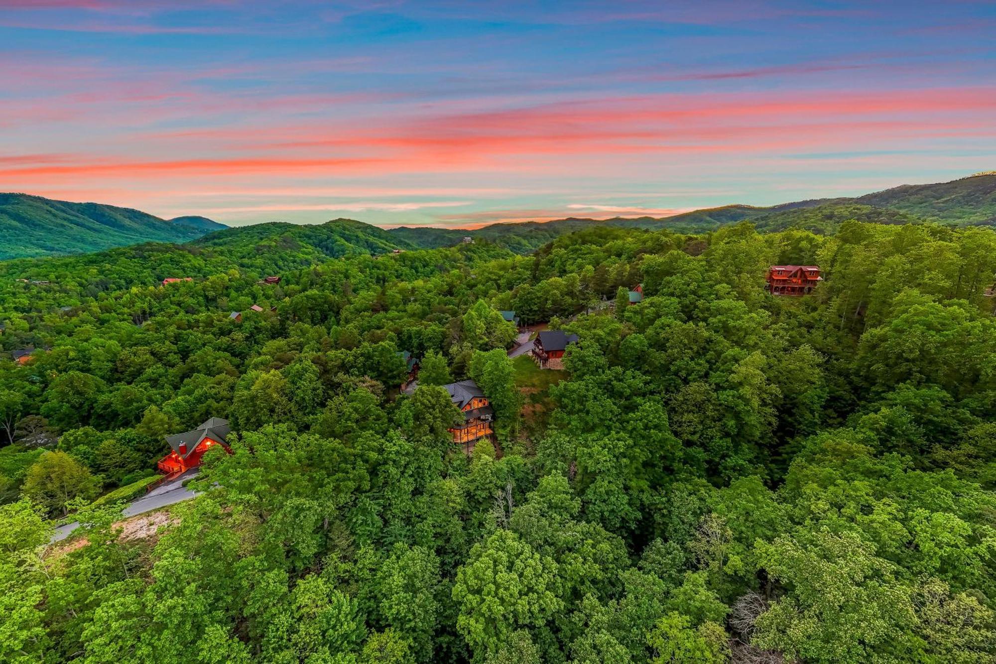 Dawns View Villa Sevierville Room photo